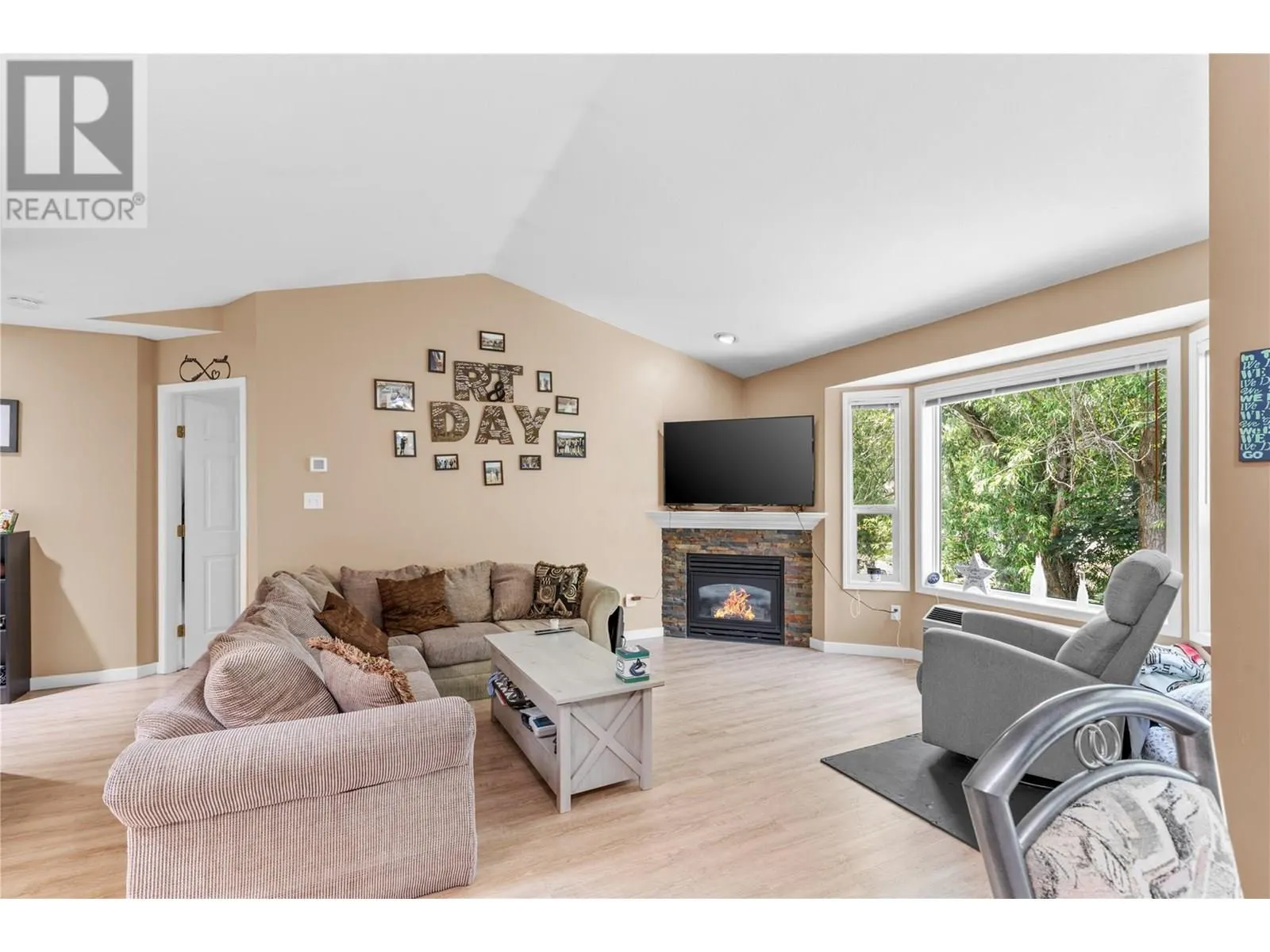 602 Browne Road Unit# 12