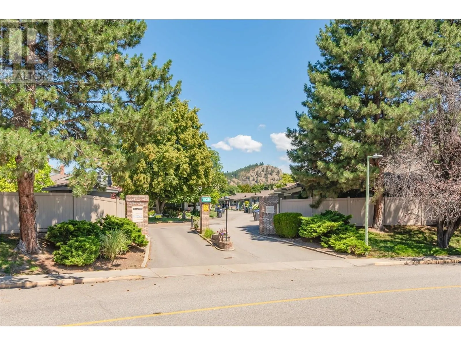 1530 Kelglen Crescent Unit# 23