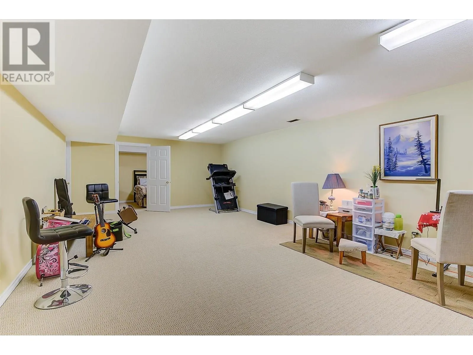 1530 Kelglen Crescent Unit# 23