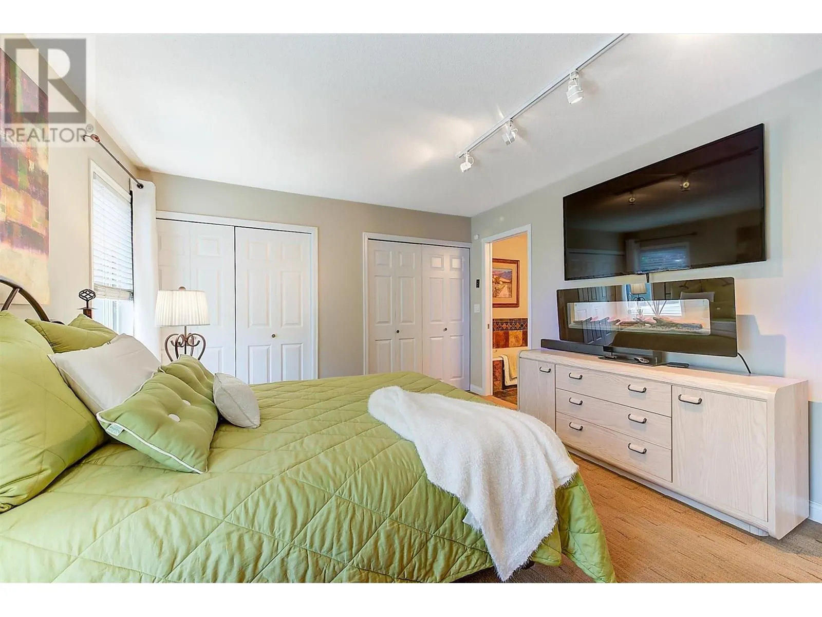 1530 Kelglen Crescent Unit# 23