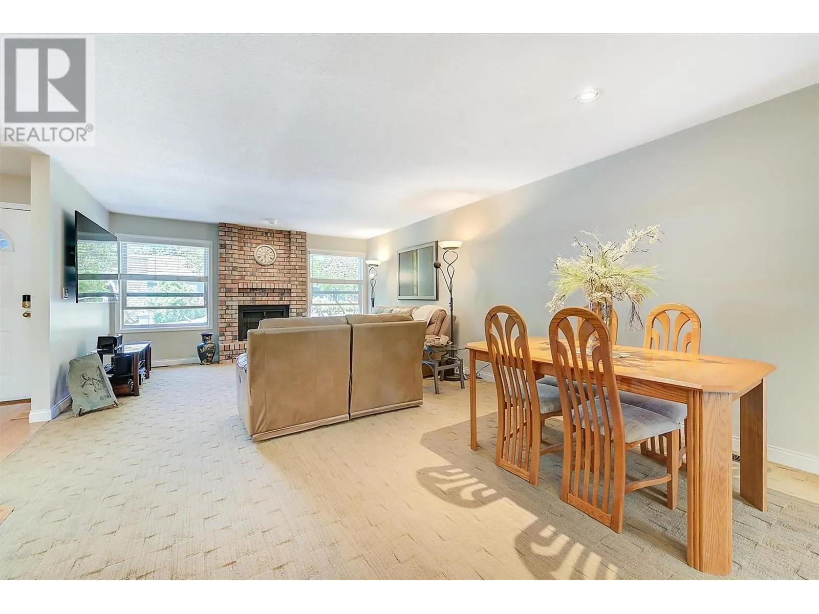 1530 Kelglen Crescent Unit# 23