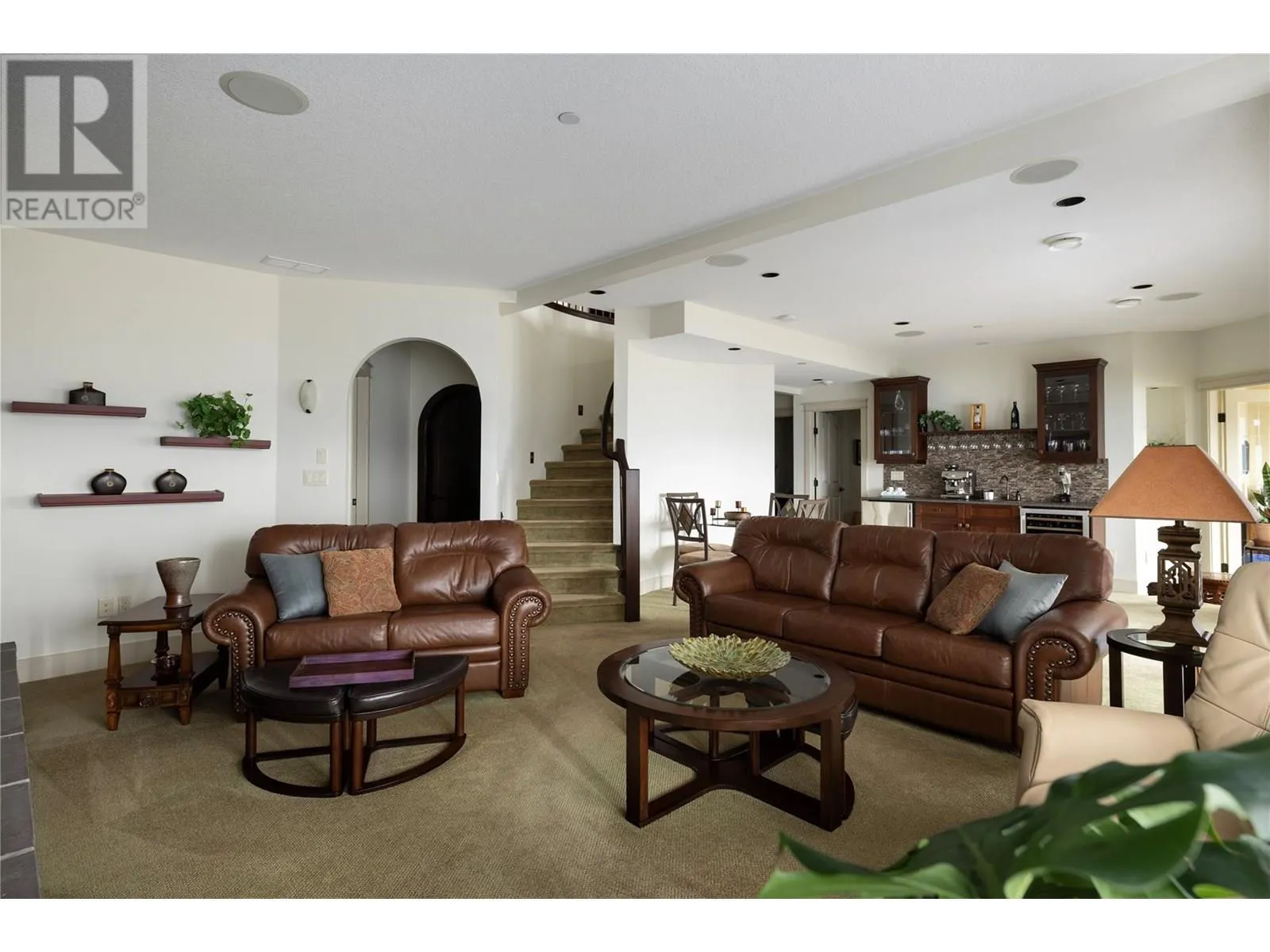 120 Vineyard Way