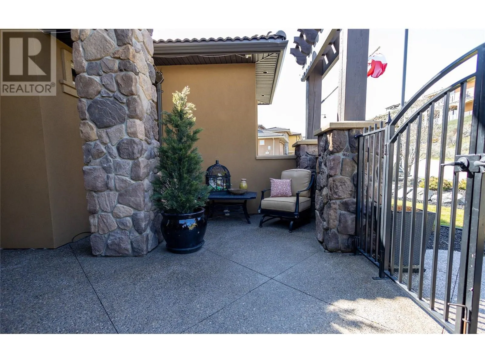 120 Vineyard Way