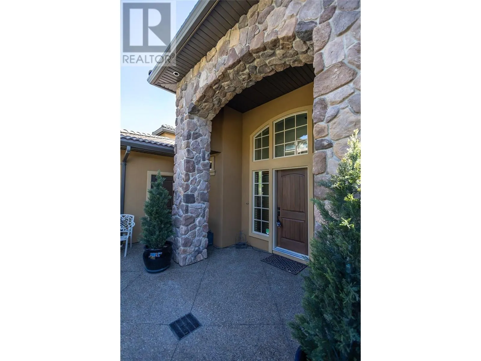 120 Vineyard Way