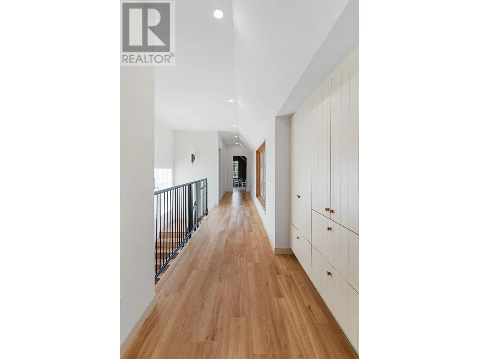 886 Lighthouse Landing