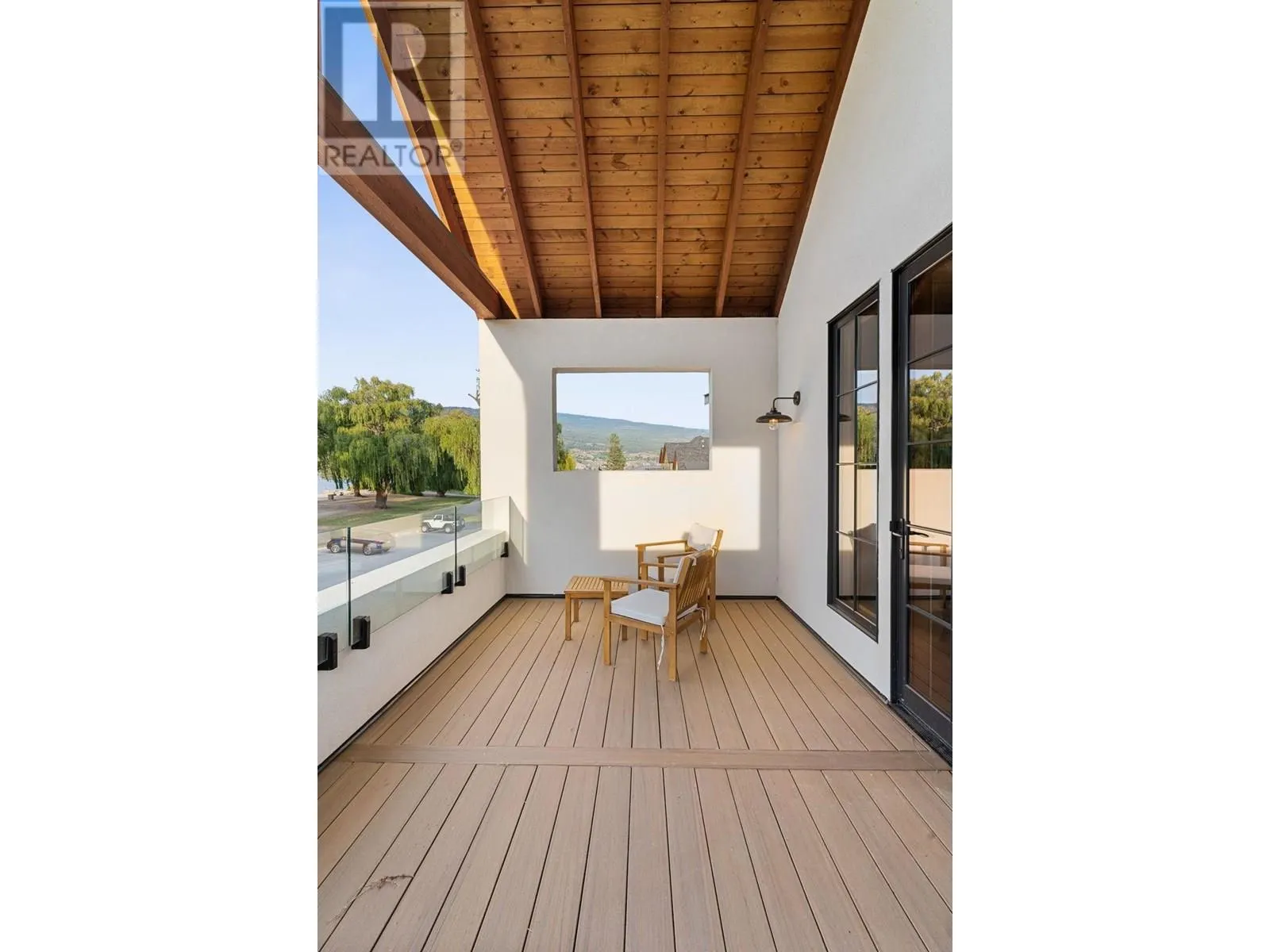 886 Lighthouse Landing