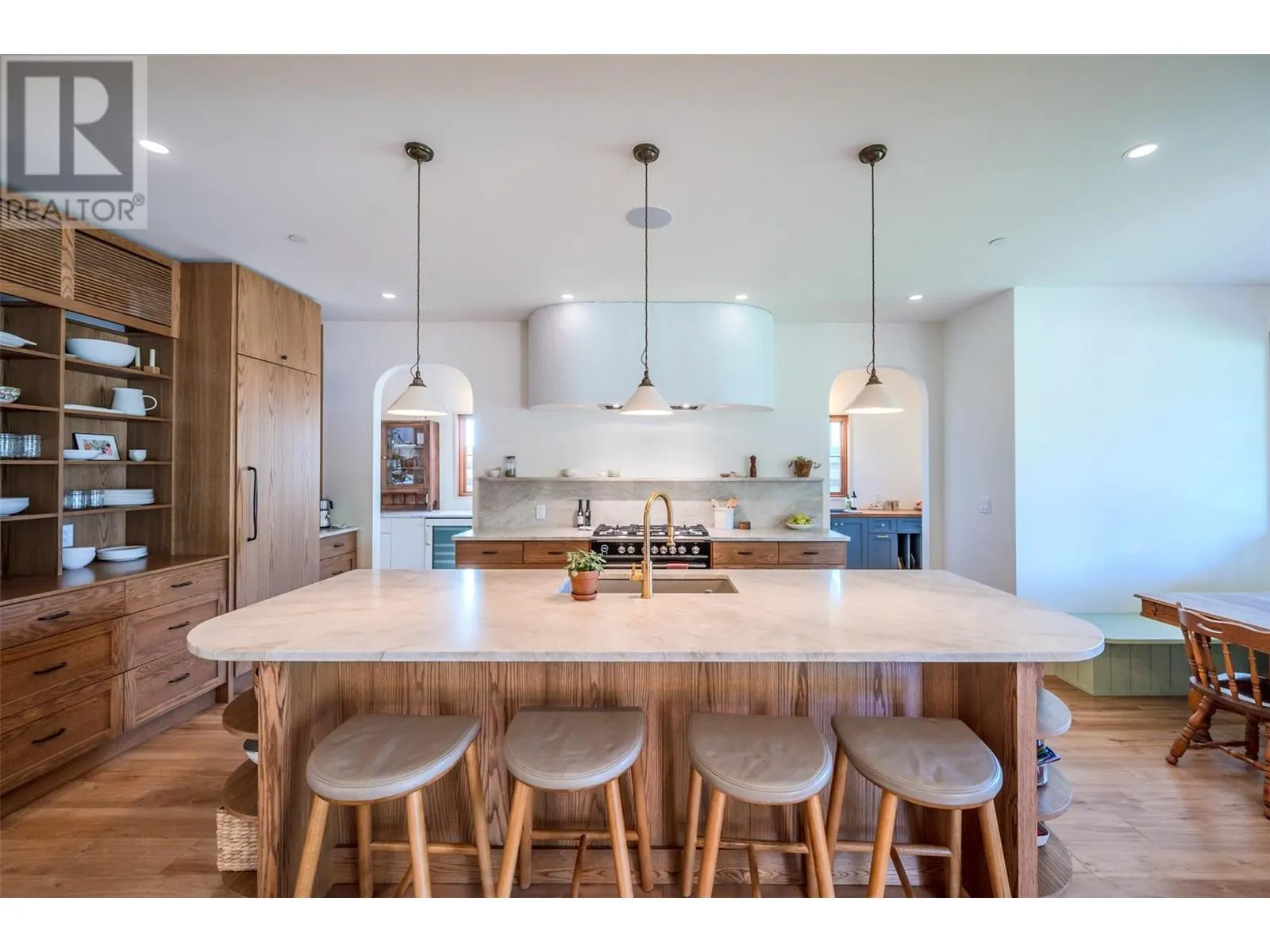 886 Lighthouse Landing