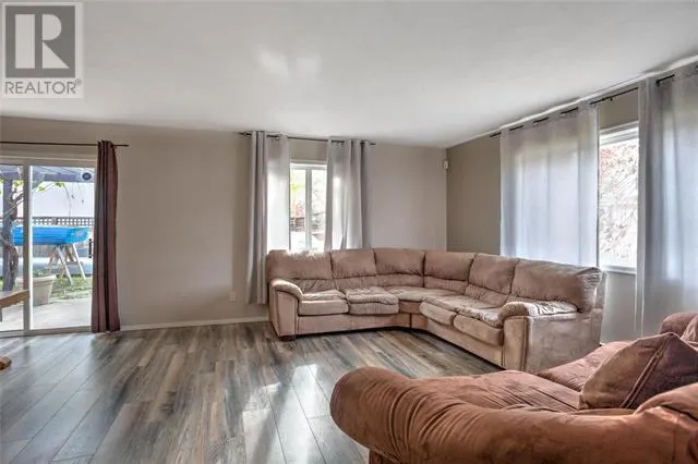 331-351 Phipps Crescent