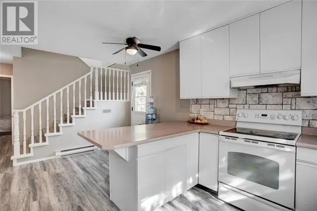 331-351 Phipps Crescent