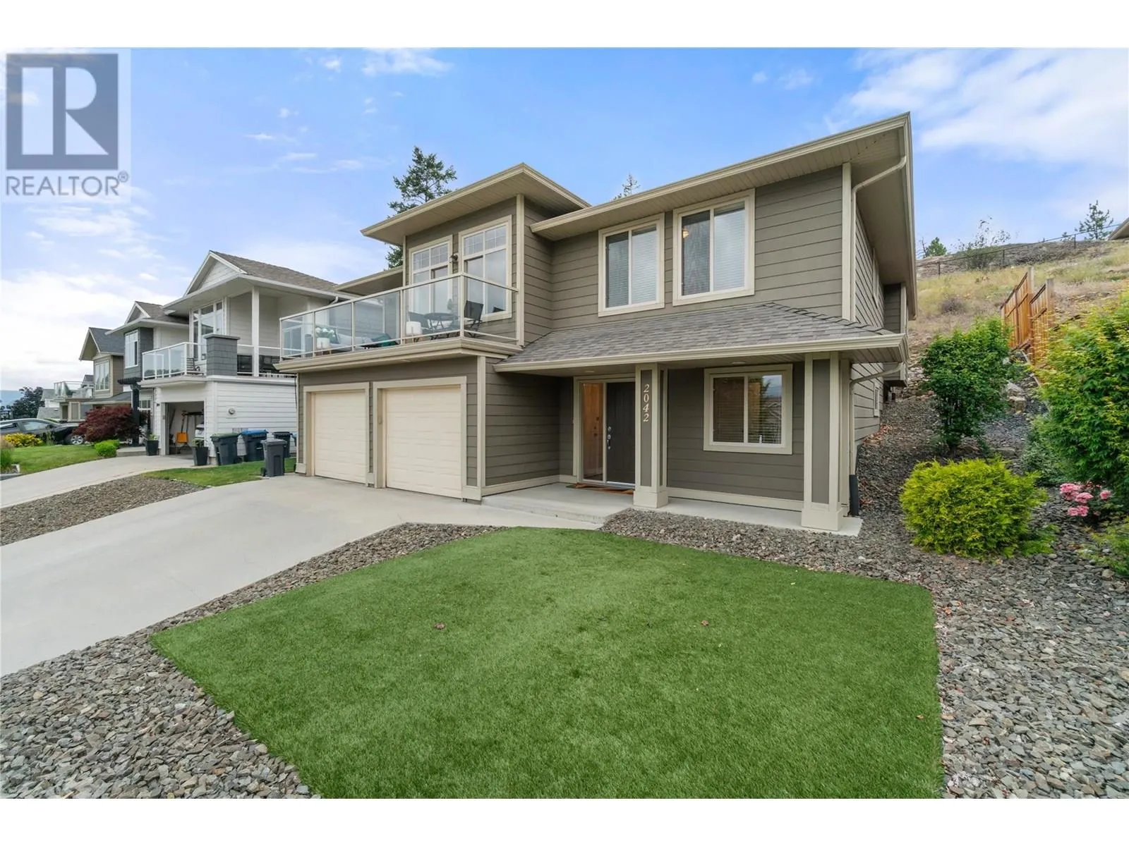 2042 Moonbeam Close