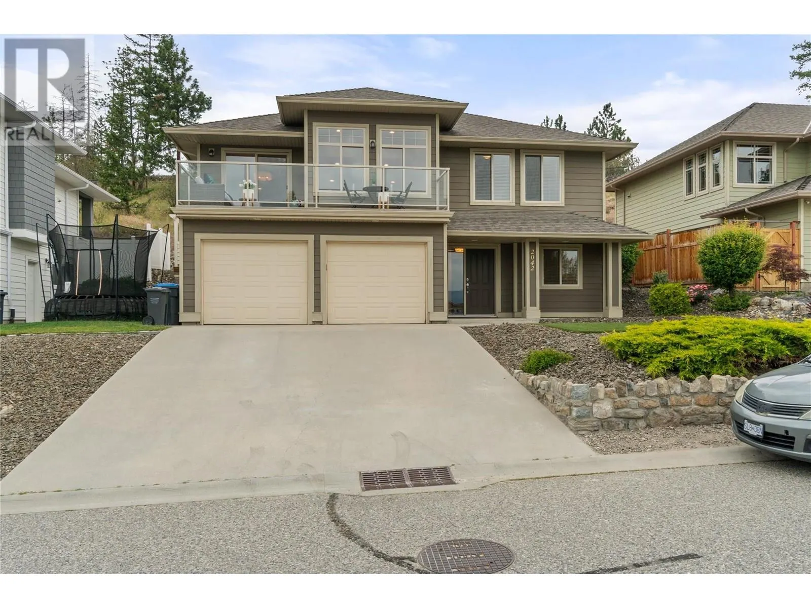 2042 Moonbeam Close