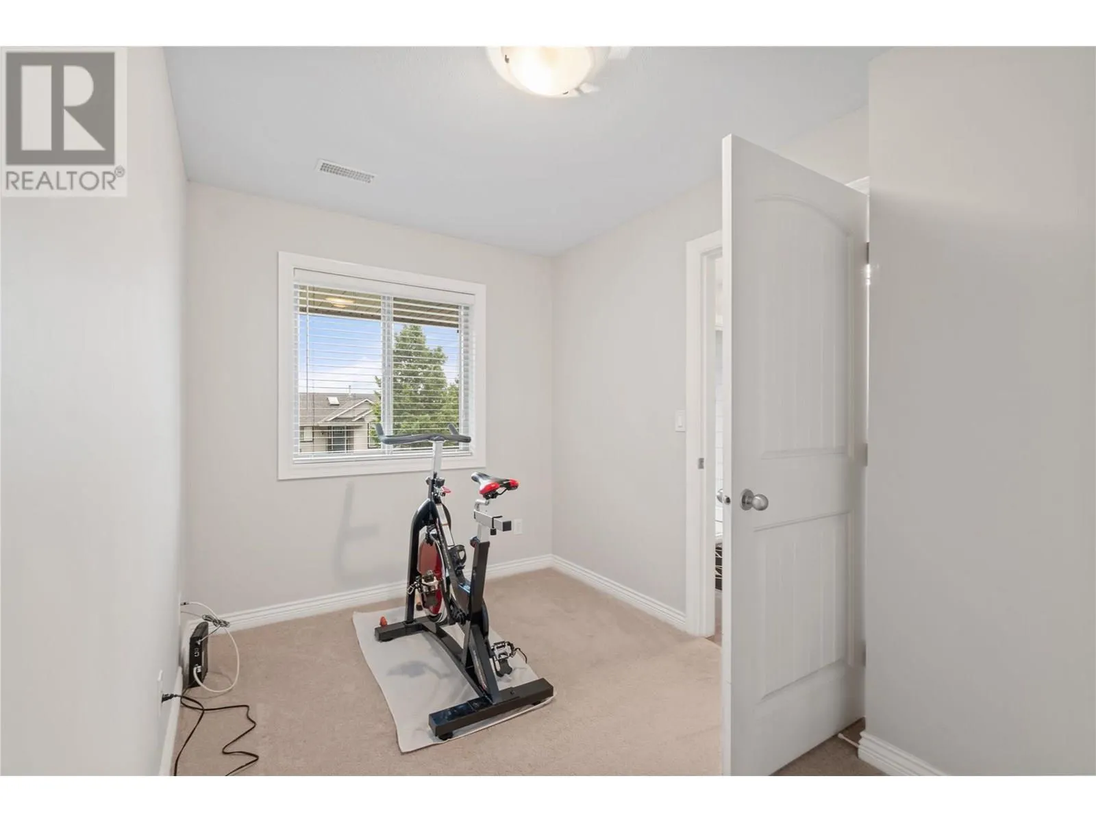 2042 Moonbeam Close