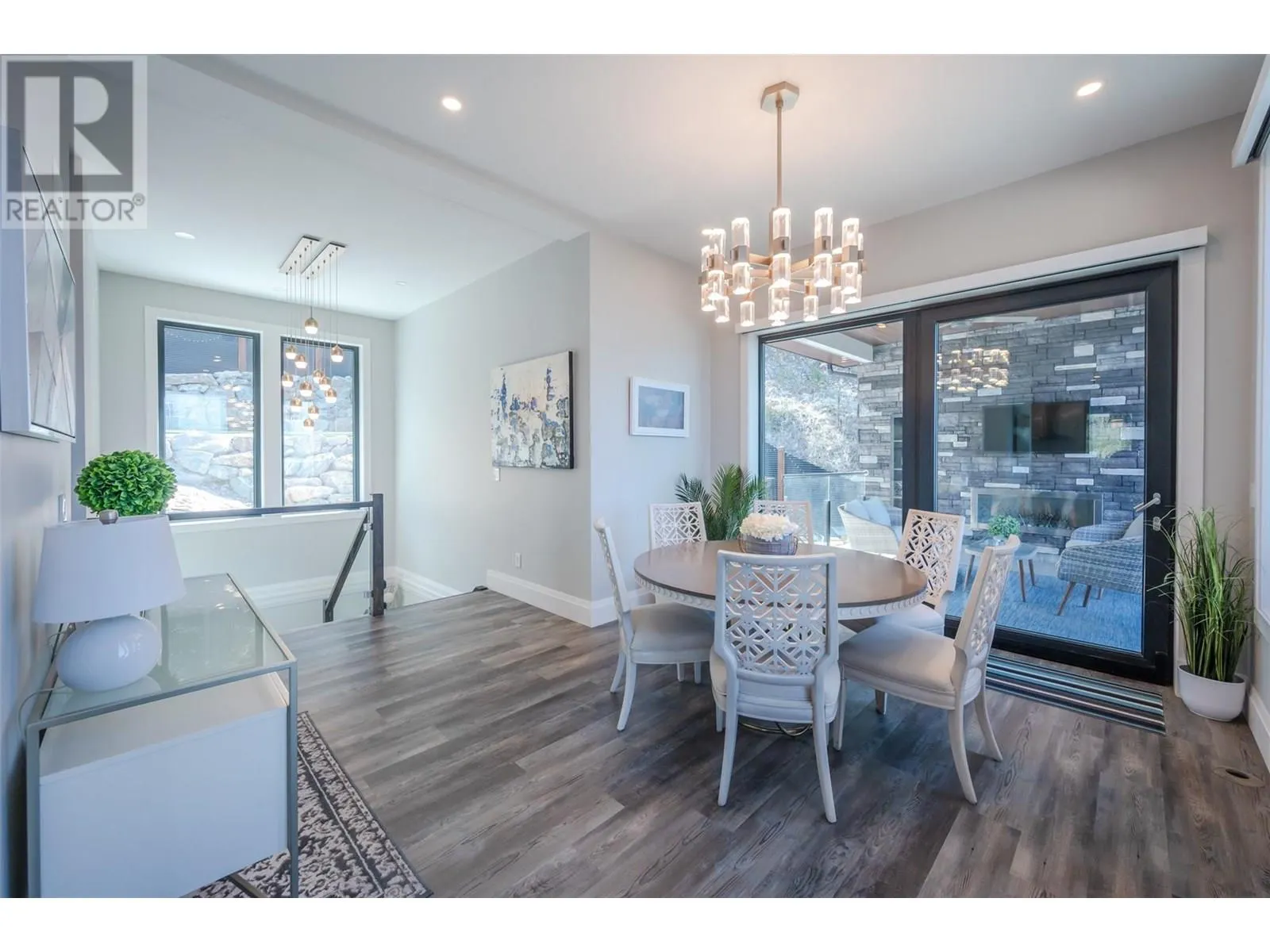 3060 Outlook Way
