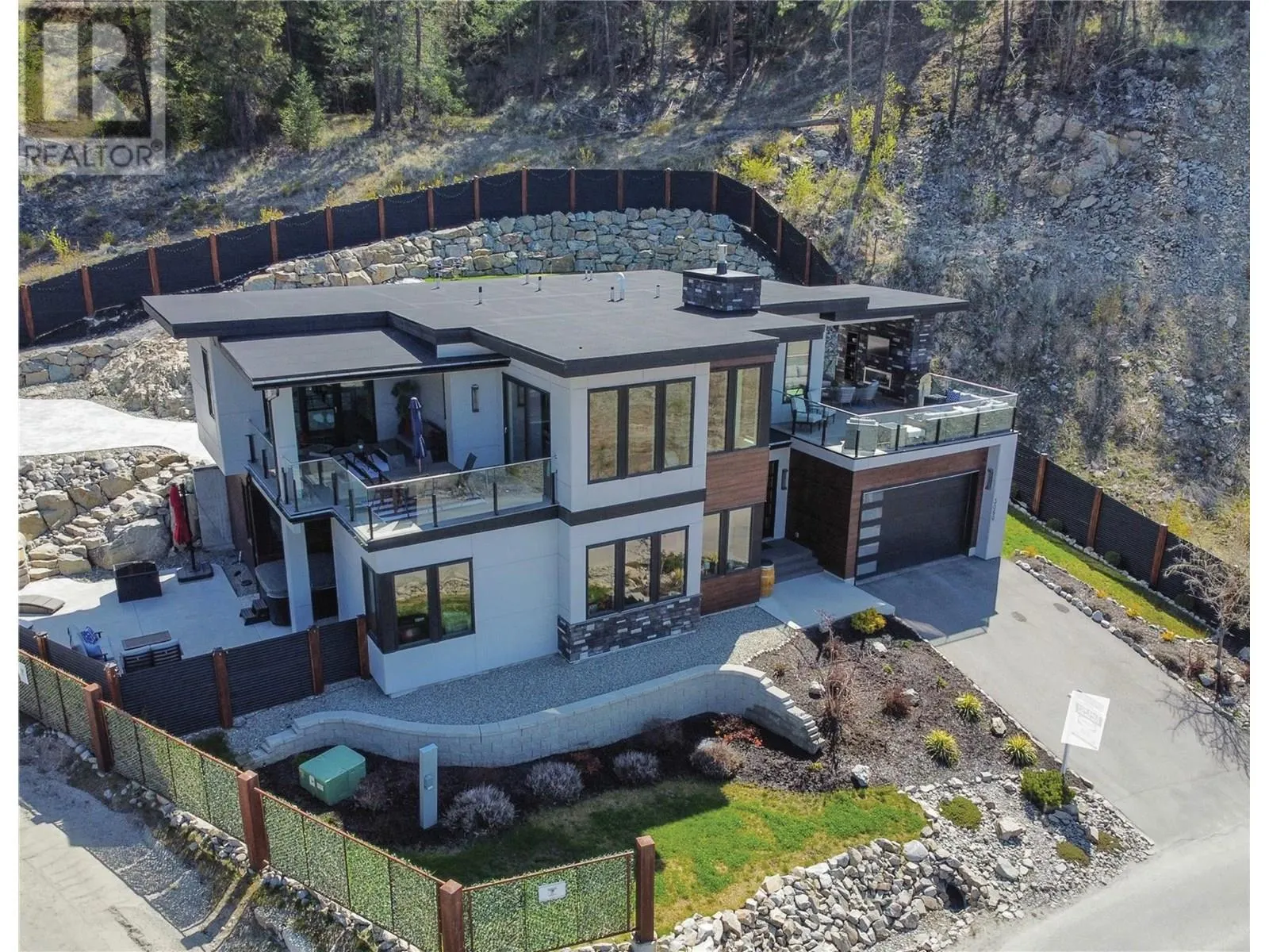 3060 Outlook Way