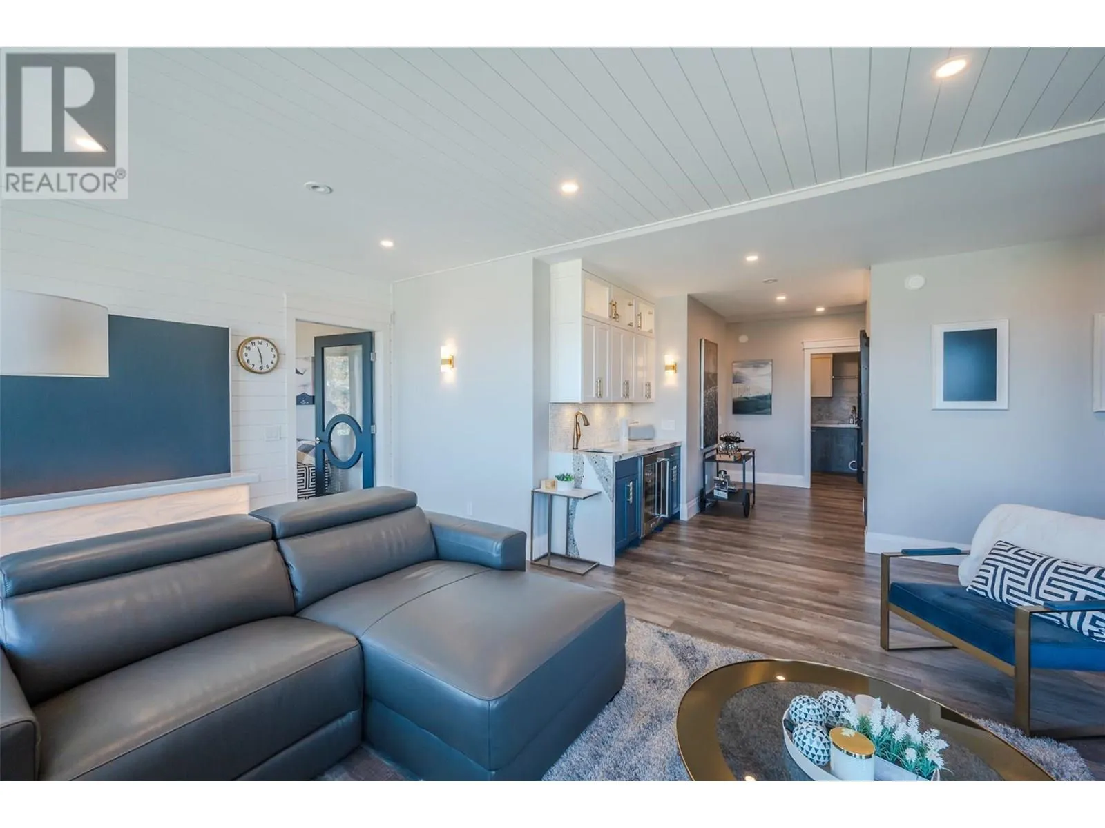 3060 Outlook Way