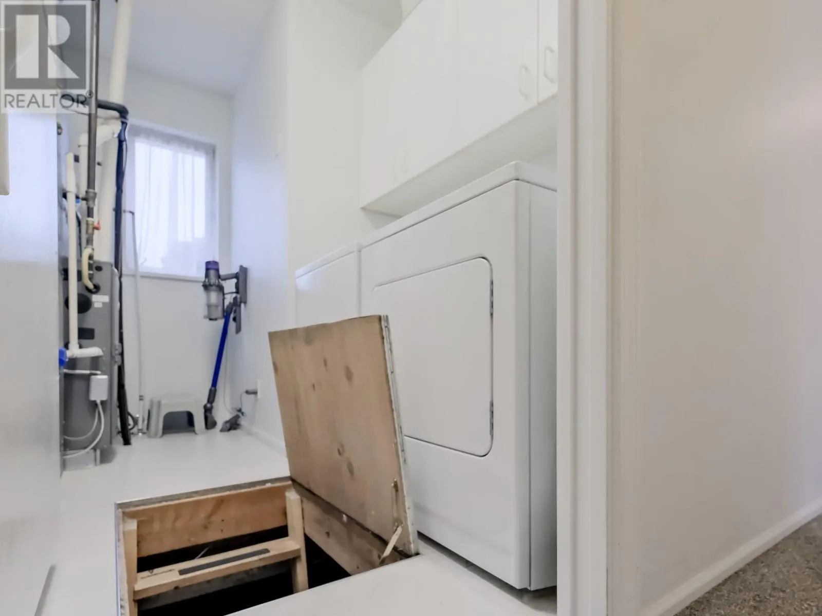 102 FORESTBROOK Place Unit# 101