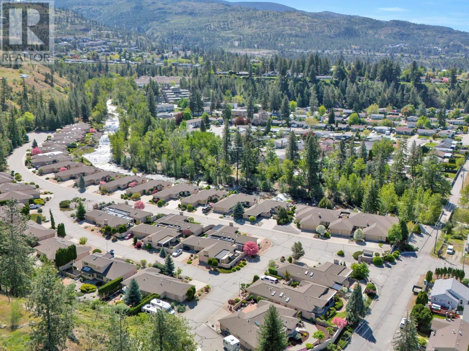 102 FORESTBROOK Place Unit# 101