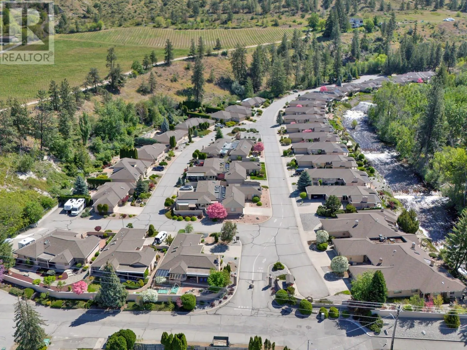 102 FORESTBROOK Place Unit# 101
