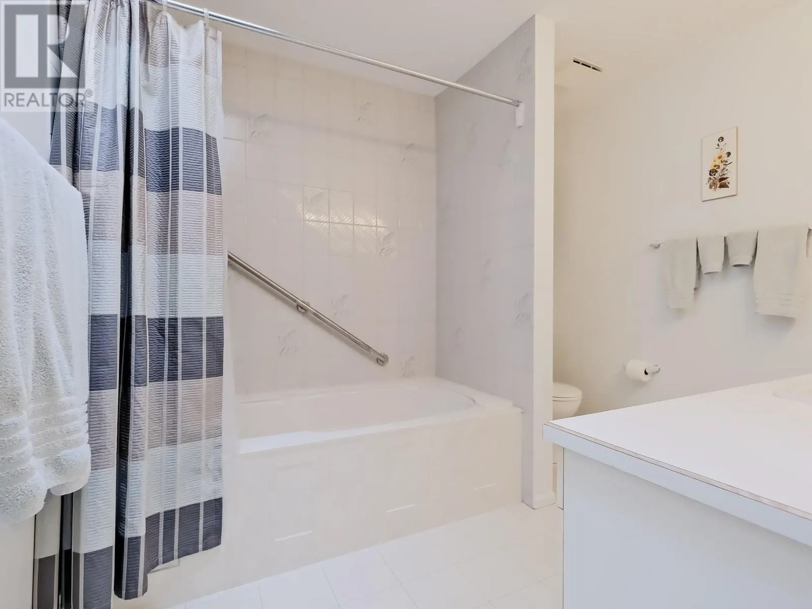 102 FORESTBROOK Place Unit# 101