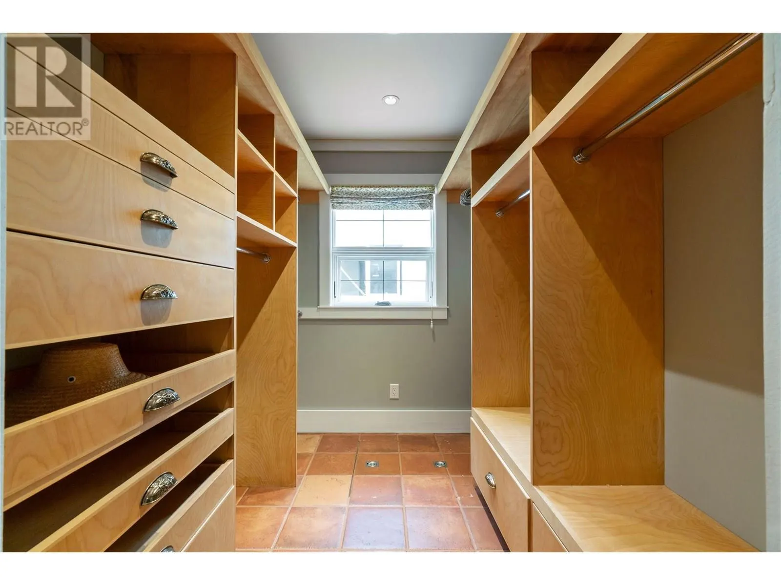 420 Hudson Street NW Unit# 12