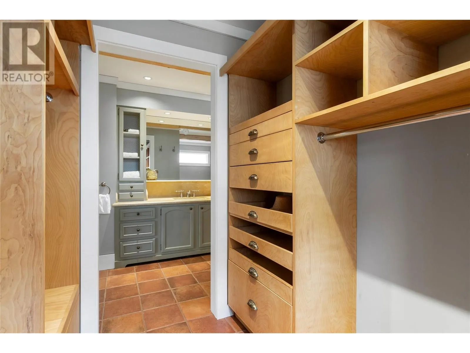 420 Hudson Street NW Unit# 12