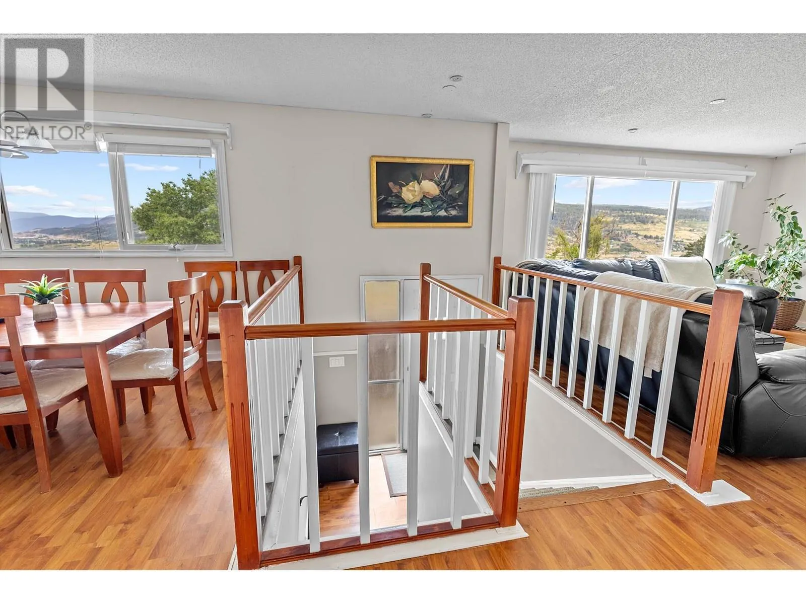 136 Stepping Stones Crescent