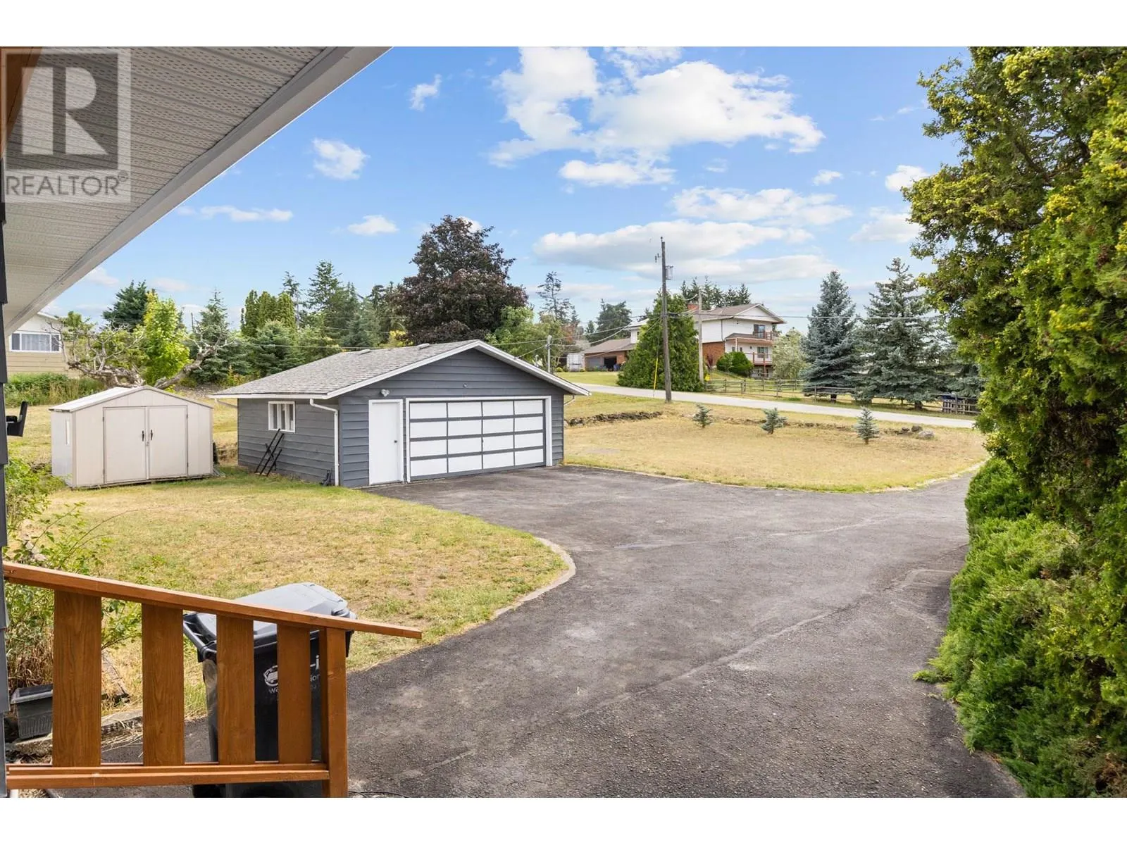 136 Stepping Stones Crescent
