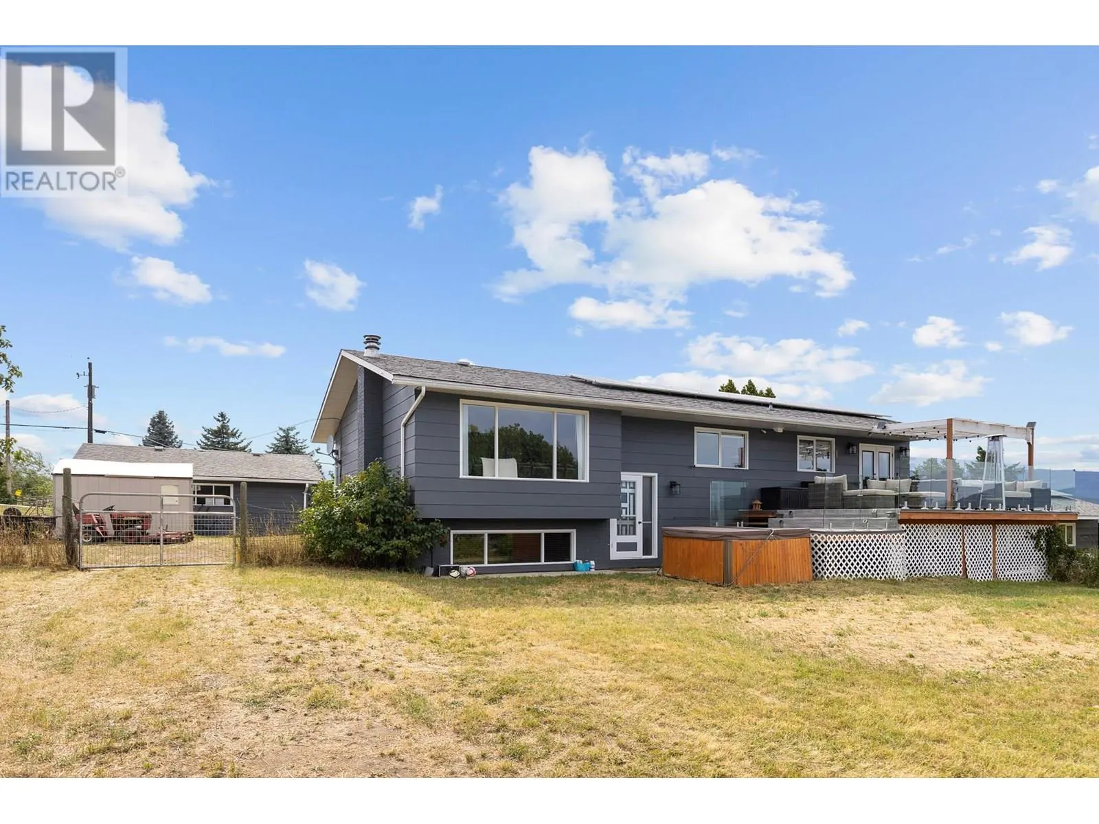 136 Stepping Stones Crescent