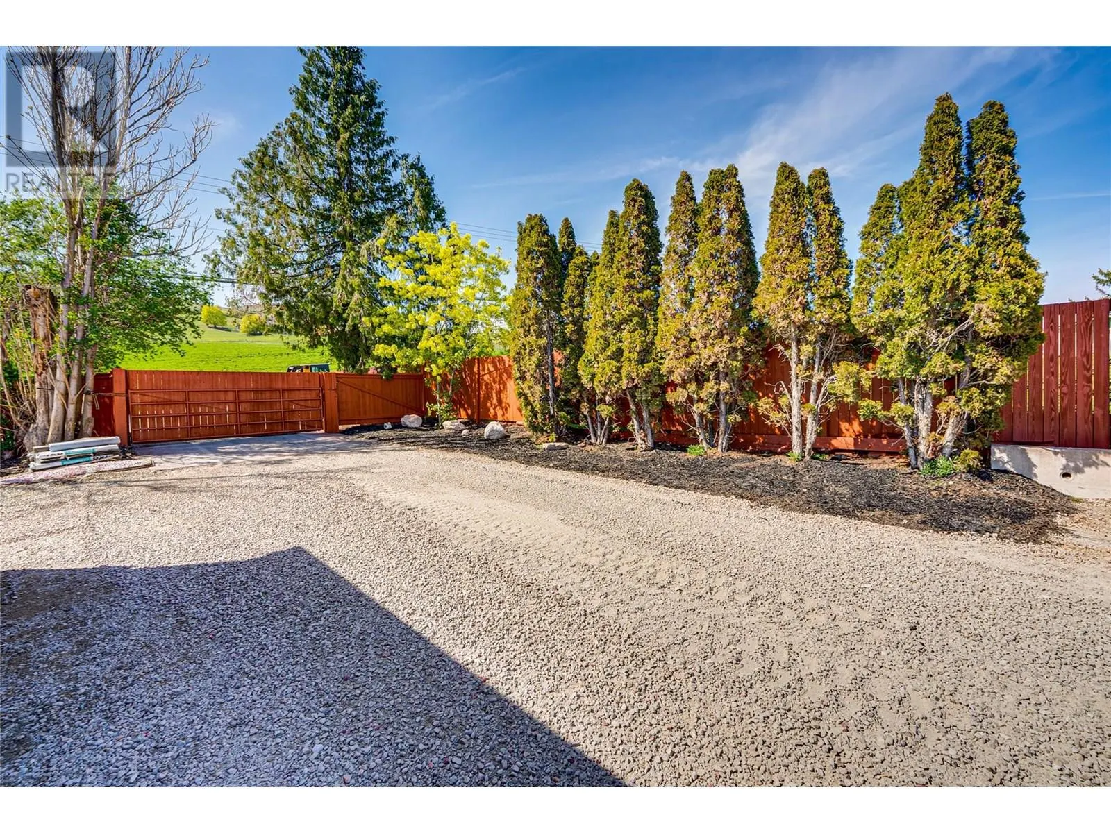 6049 Old Kamloops Road