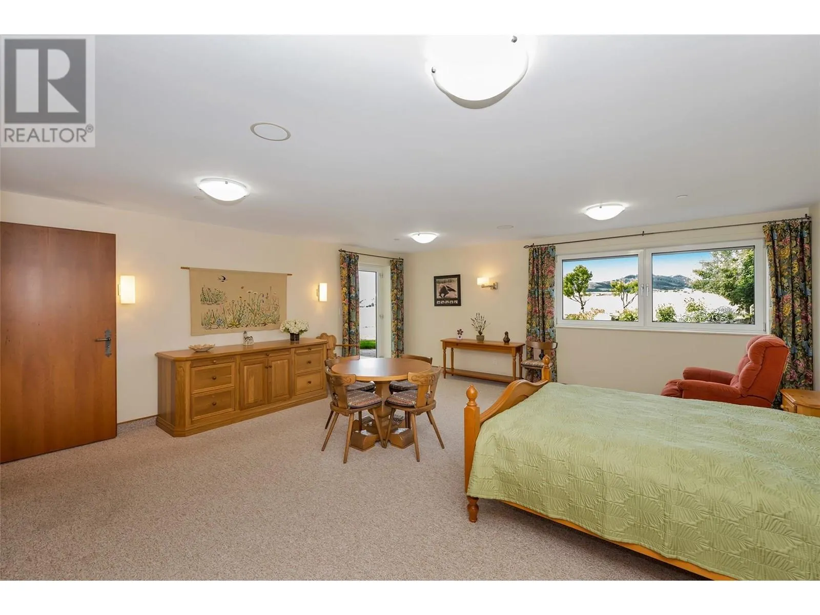 202 Stepping Stones Crescent
