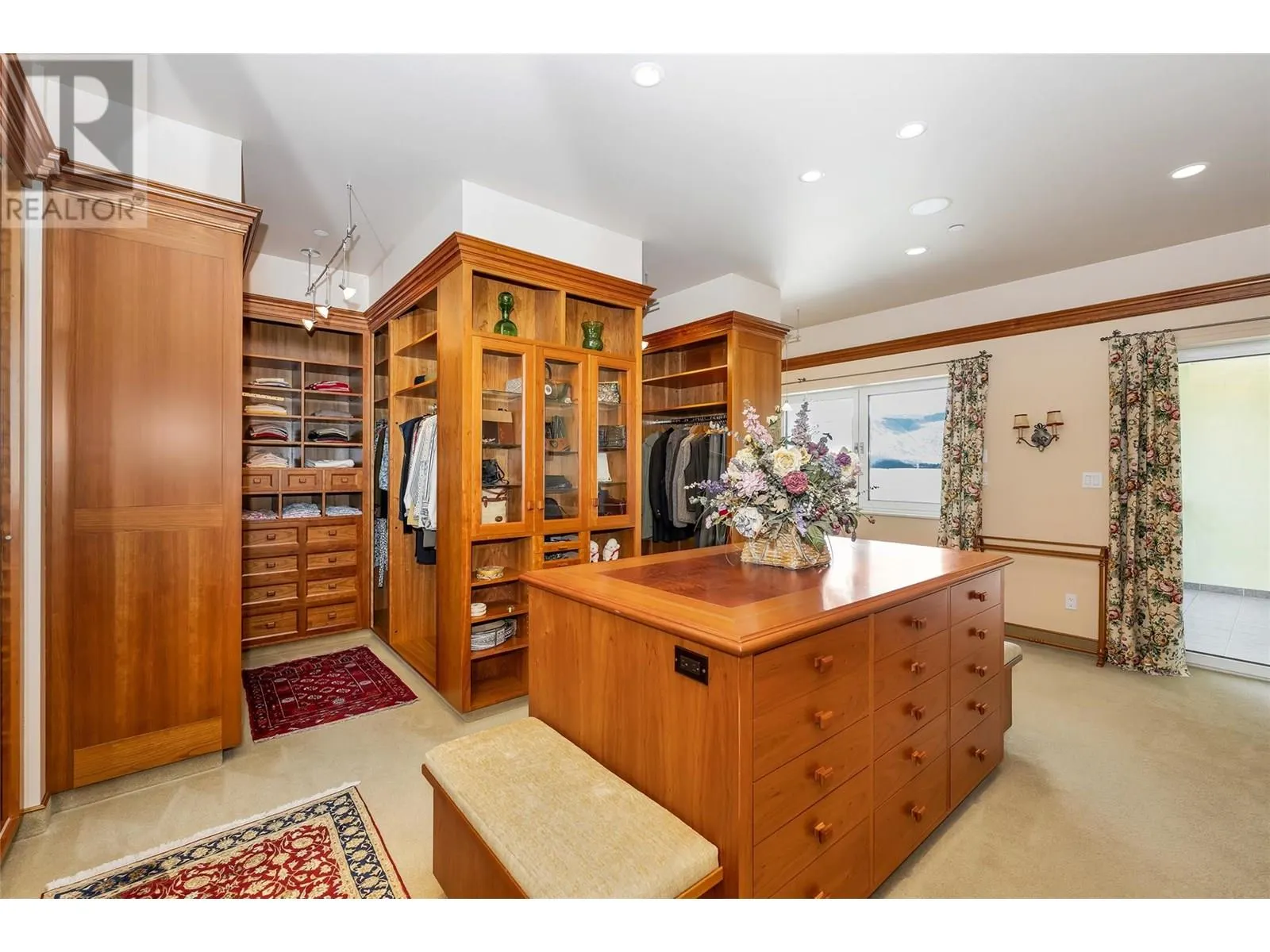 202 Stepping Stones Crescent
