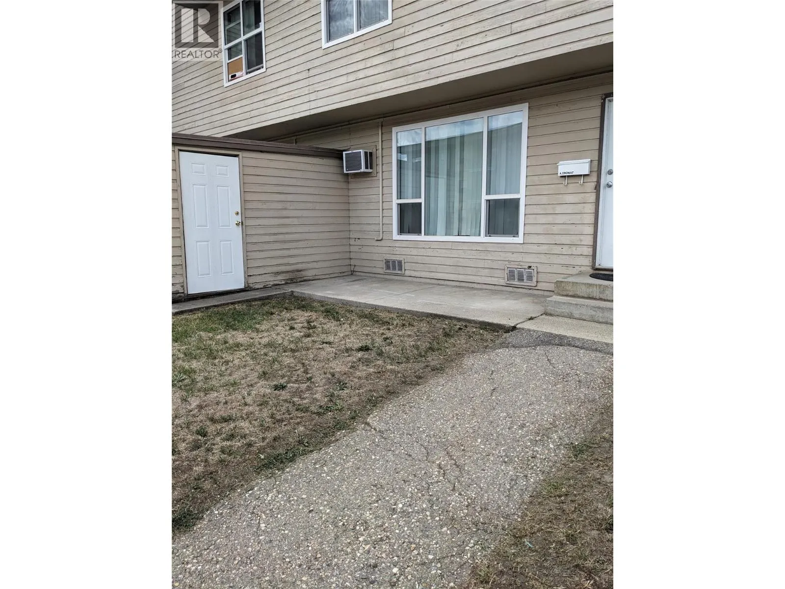 3800 40 Avenue Unit# 15