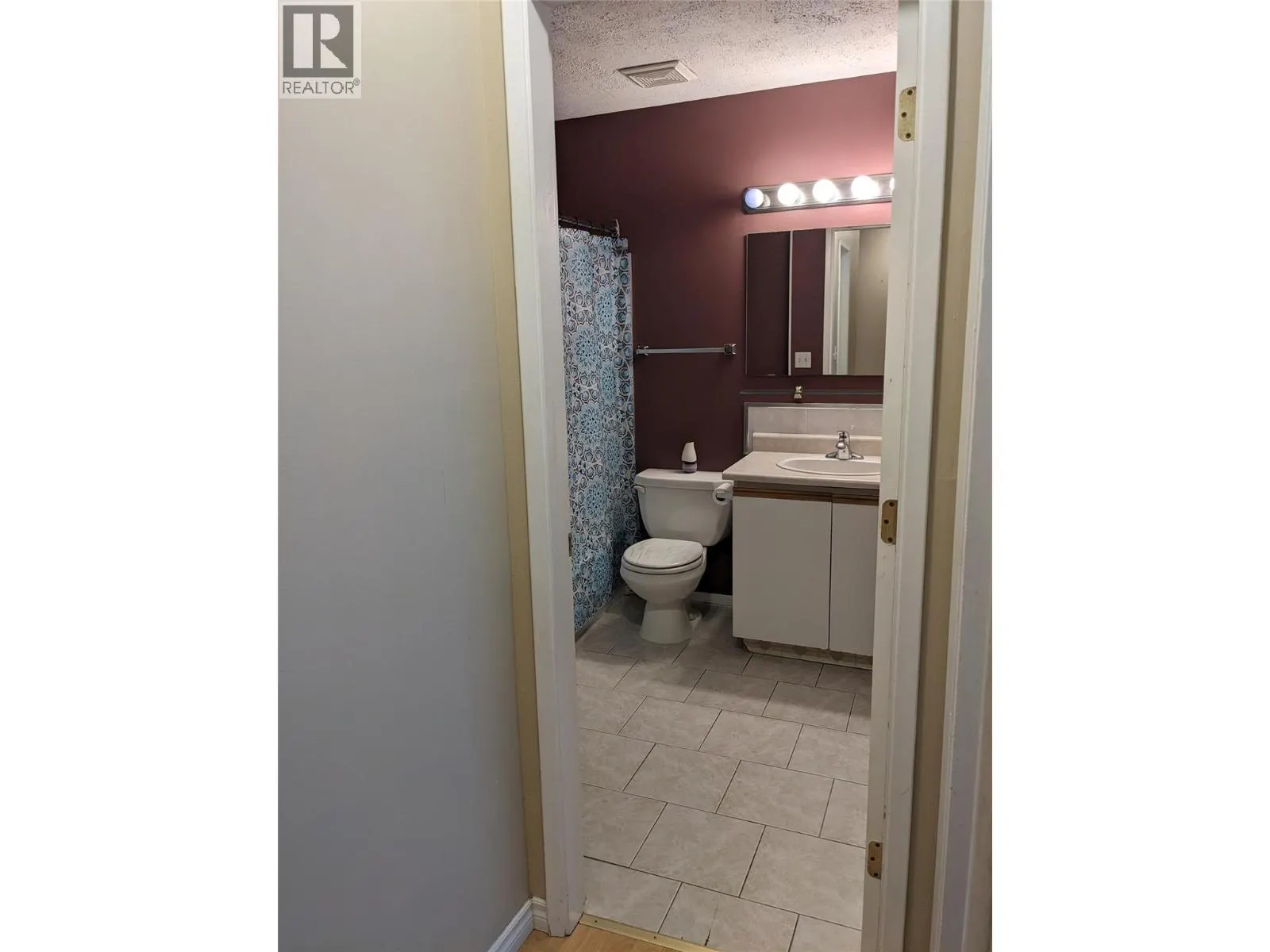 3800 40 Avenue Unit# 15