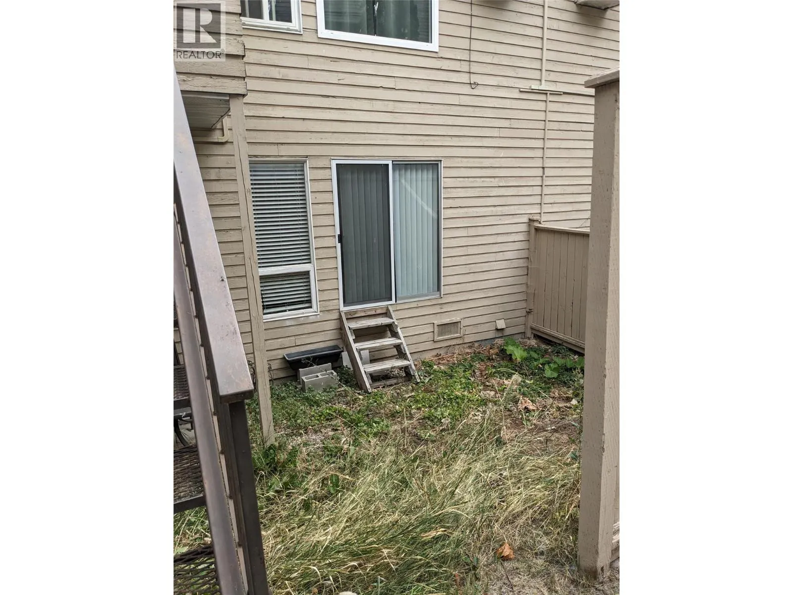 3800 40 Avenue Unit# 15