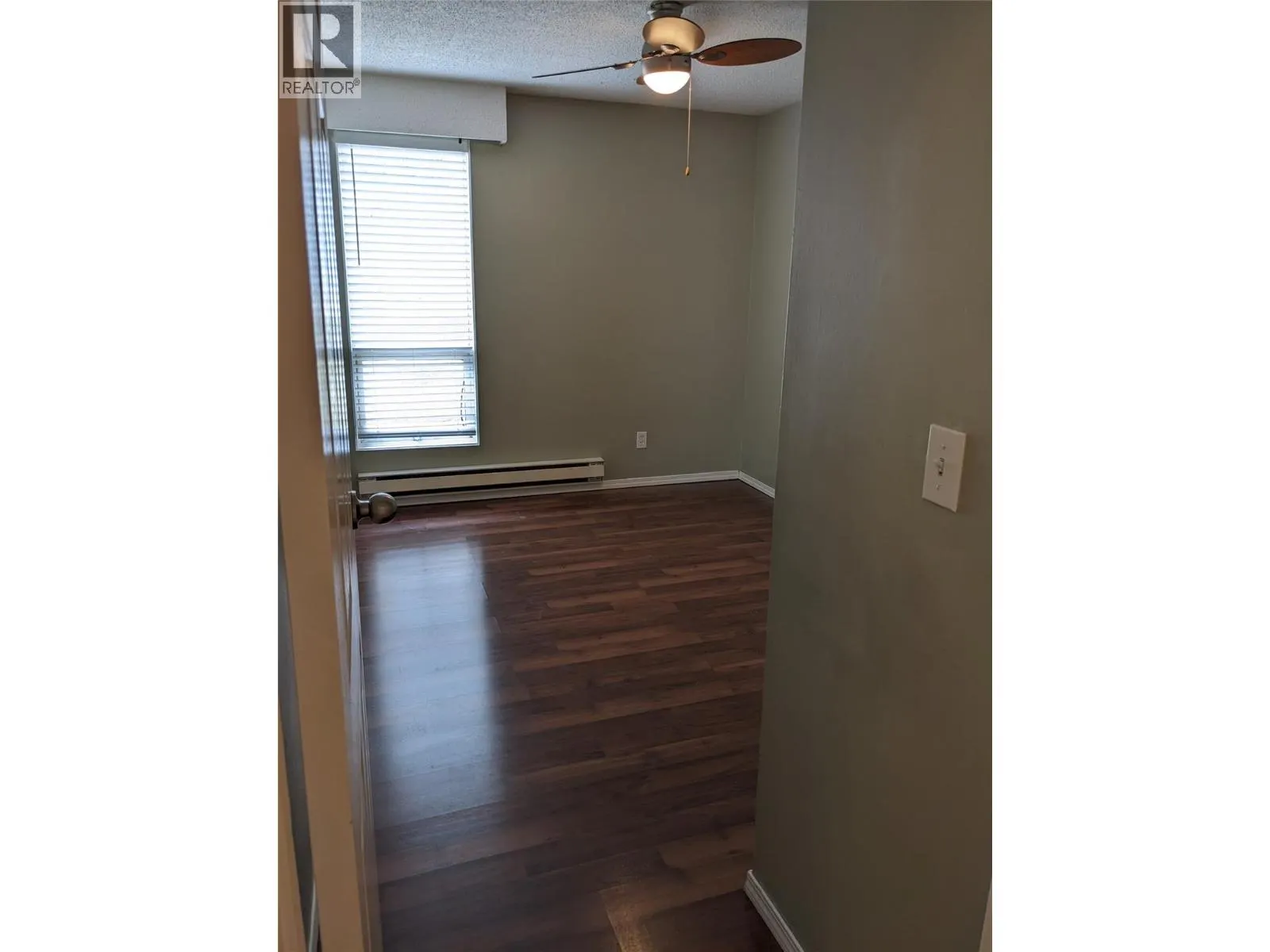 3800 40 Avenue Unit# 15
