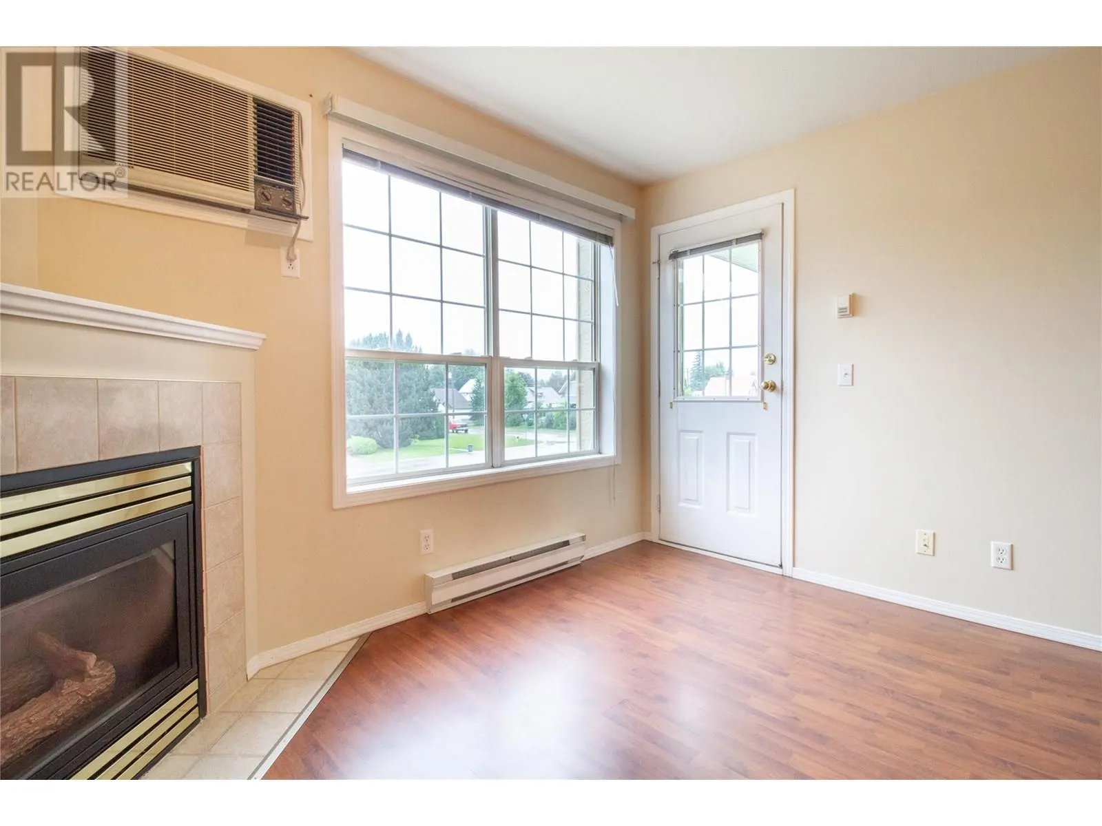 311 Sixth Street E Unit# 206