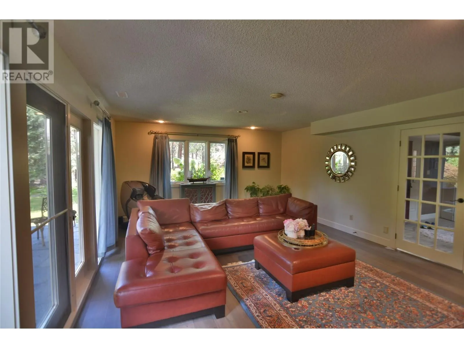 4085 Valleyview Road