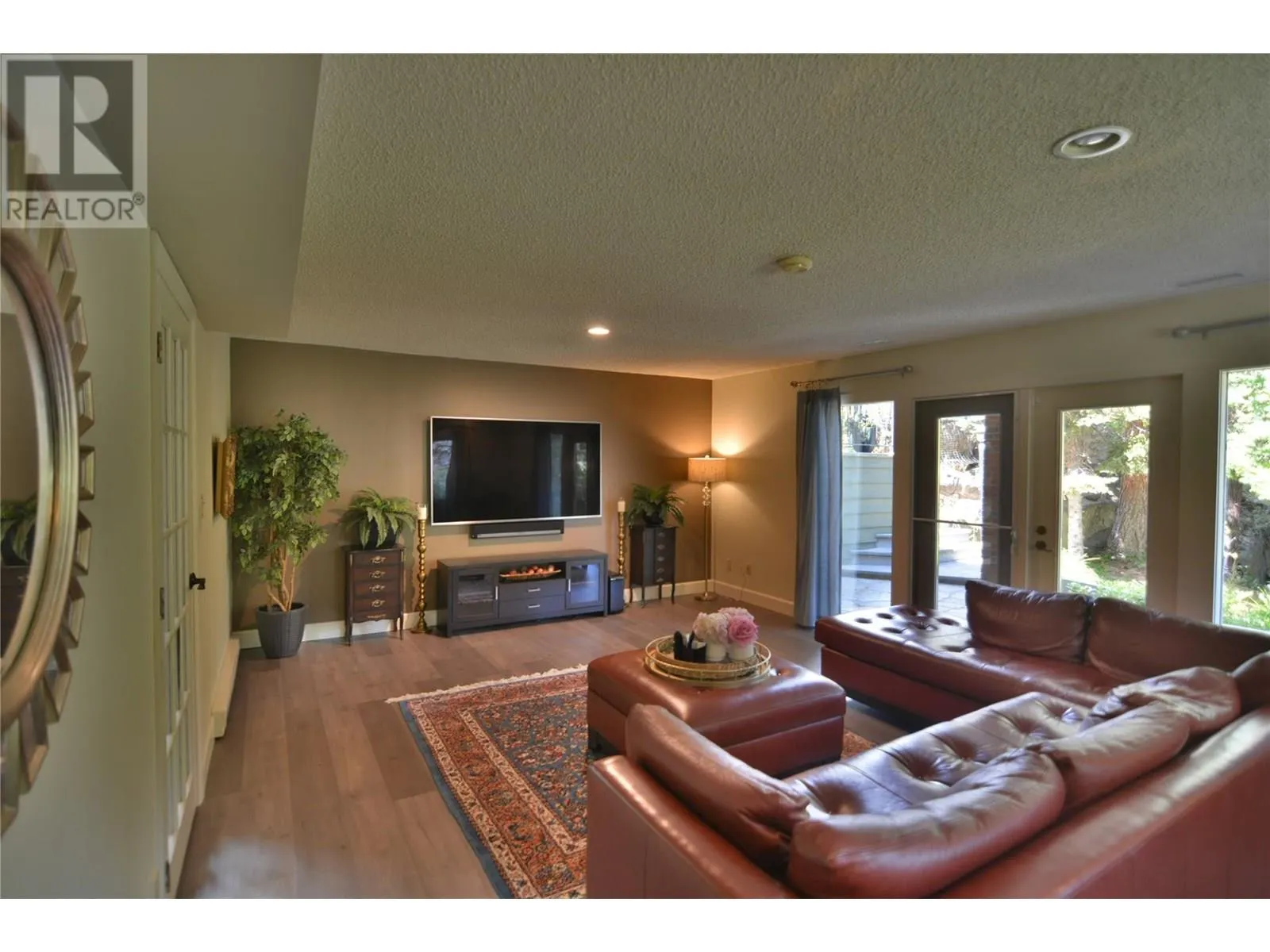 4085 Valleyview Road