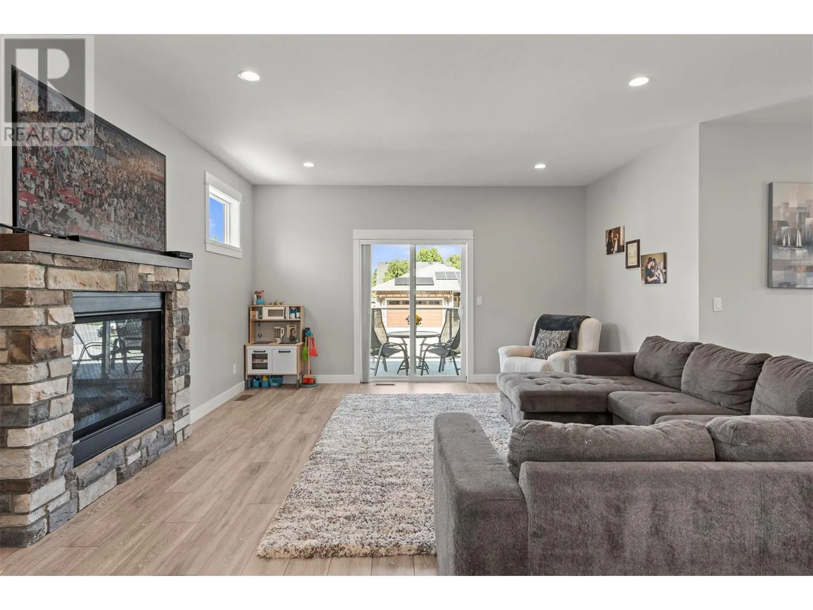 3215 McKechnie Drive