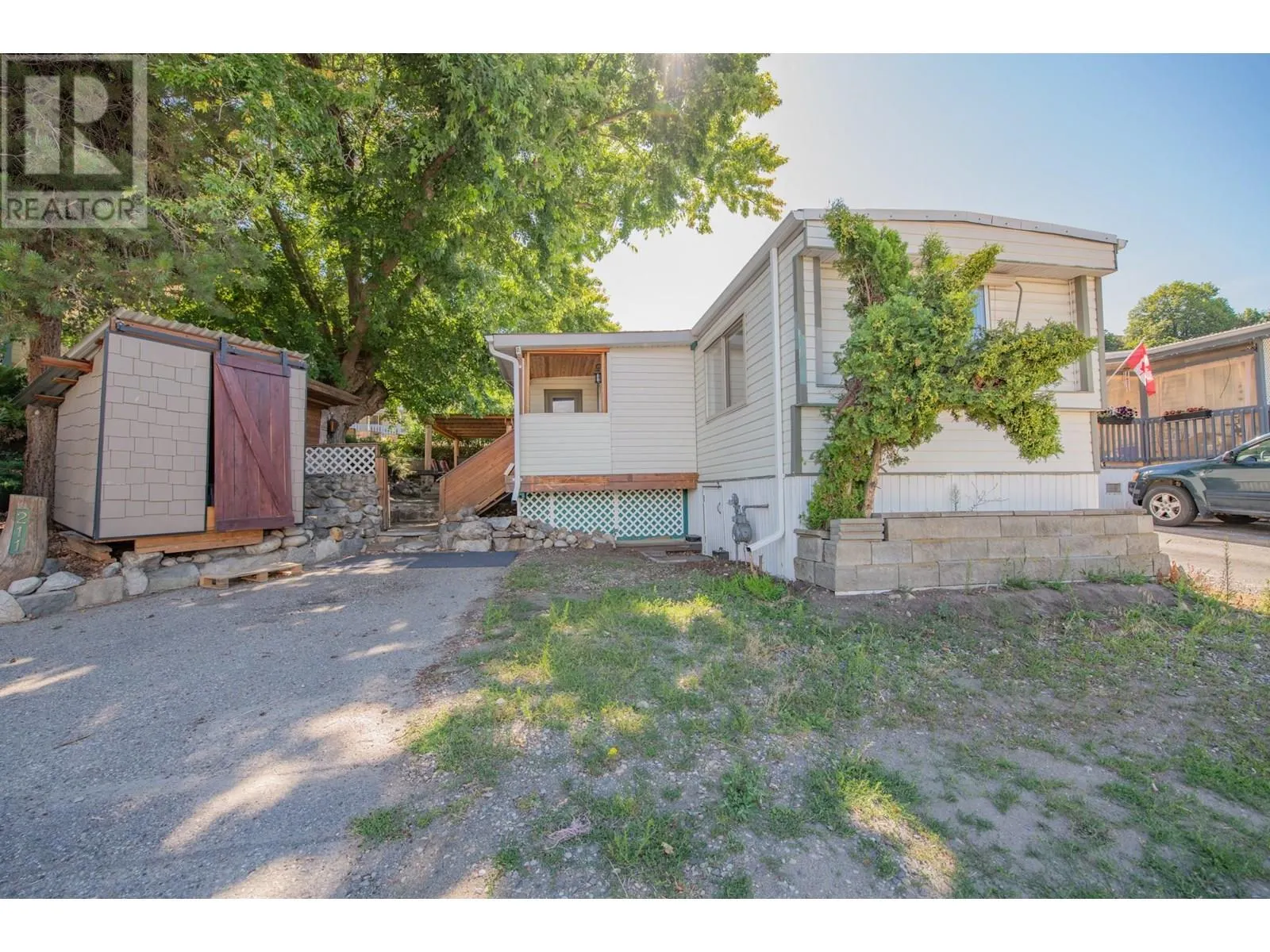 15401 Kalamalka Road Unit# 211