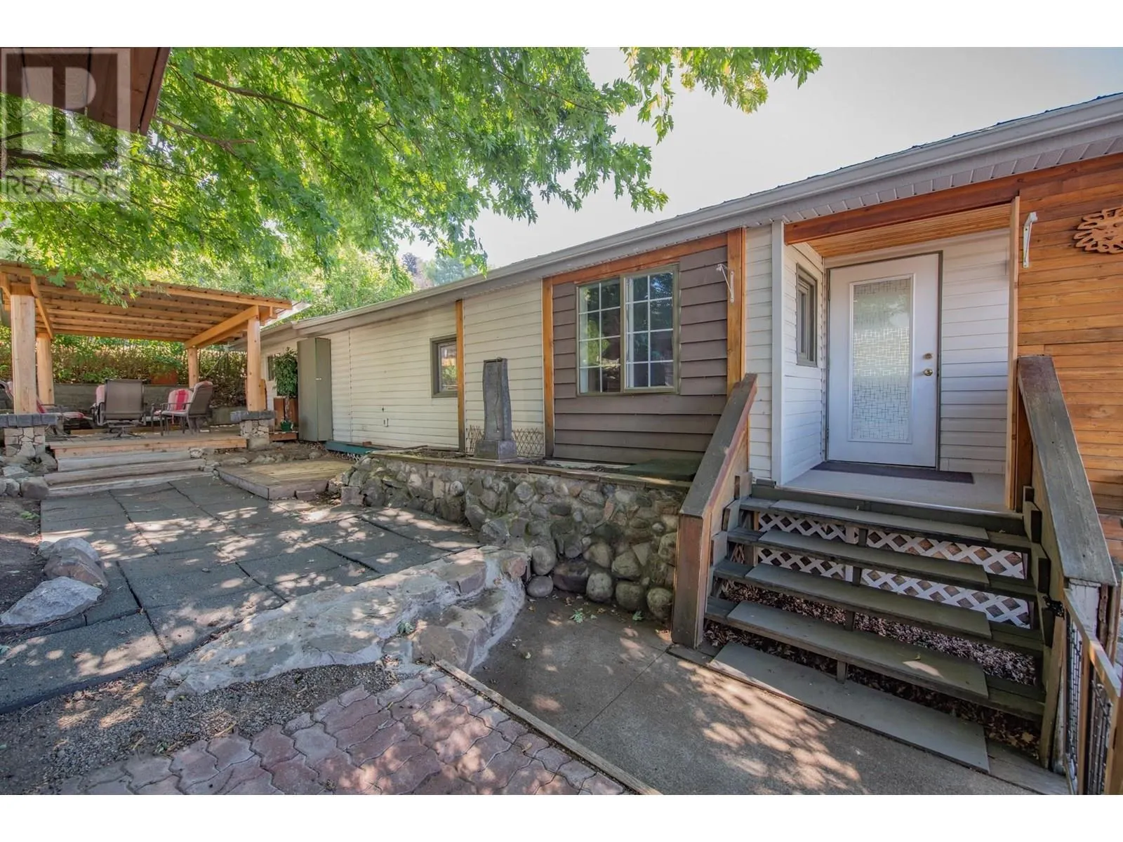 15401 Kalamalka Road Unit# 211