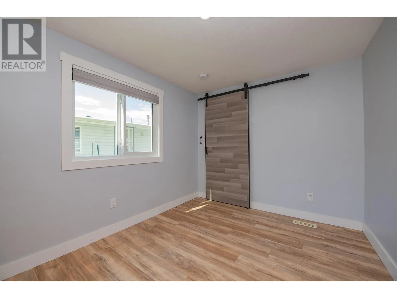 15401 Kalamalka Road Unit# 211