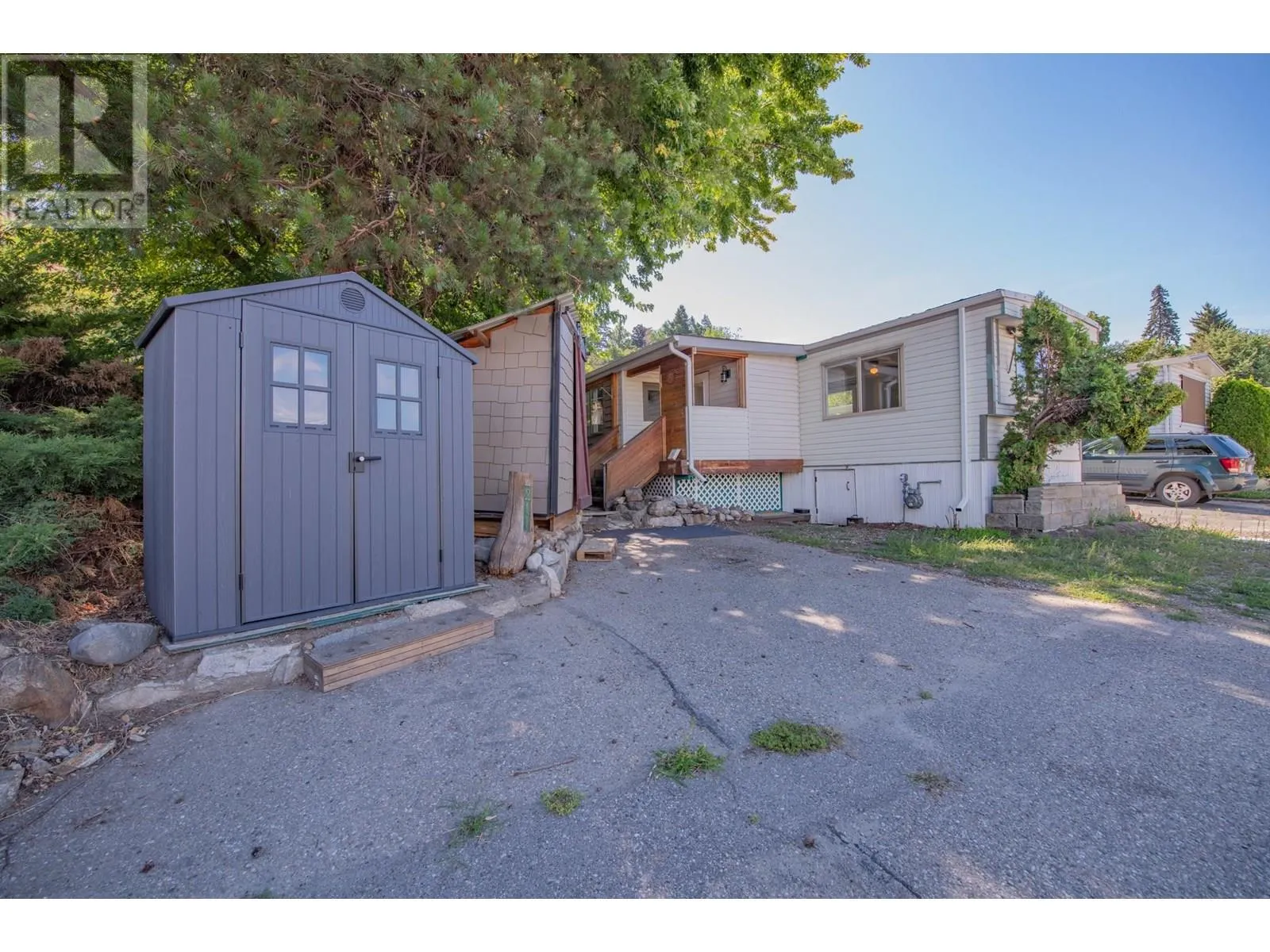 15401 Kalamalka Road Unit# 211