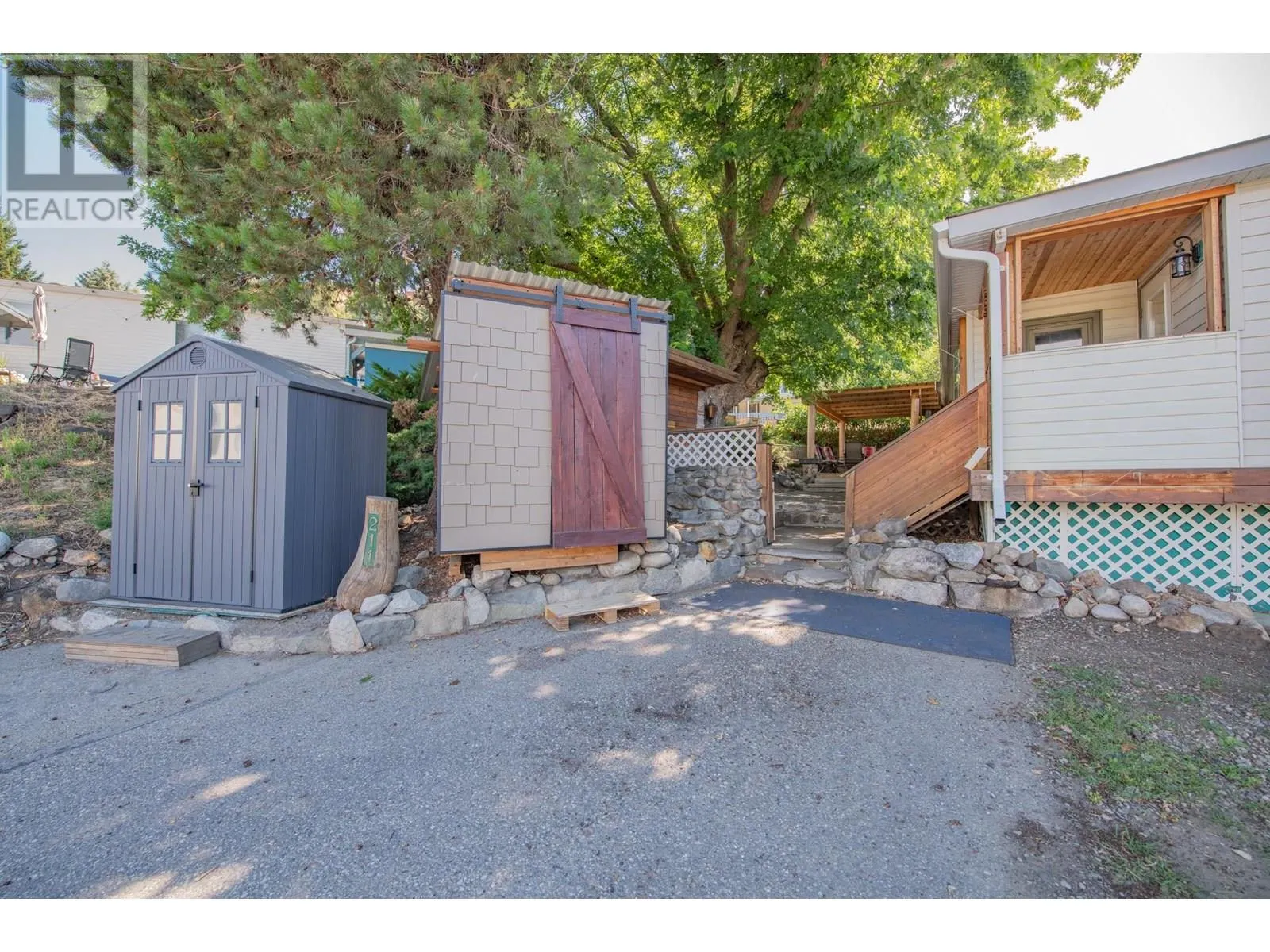 15401 Kalamalka Road Unit# 211