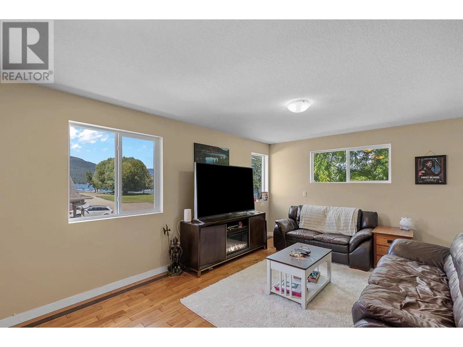 42 Lakeshore Drive