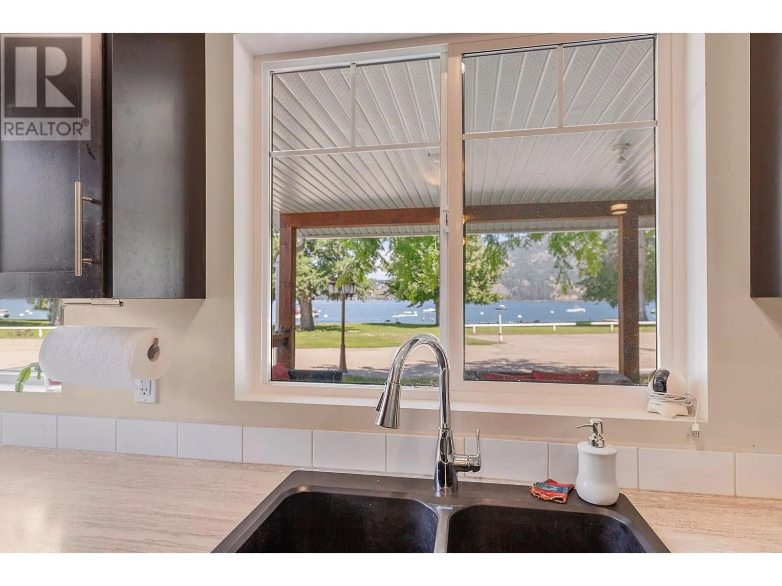 42 Lakeshore Drive