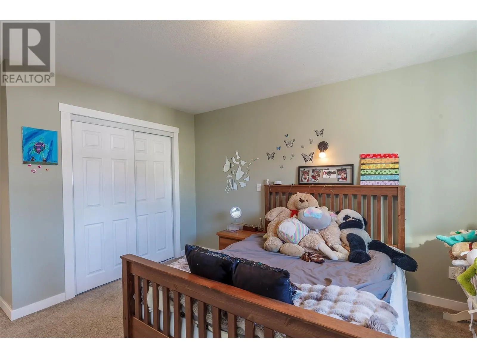 42 Lakeshore Drive
