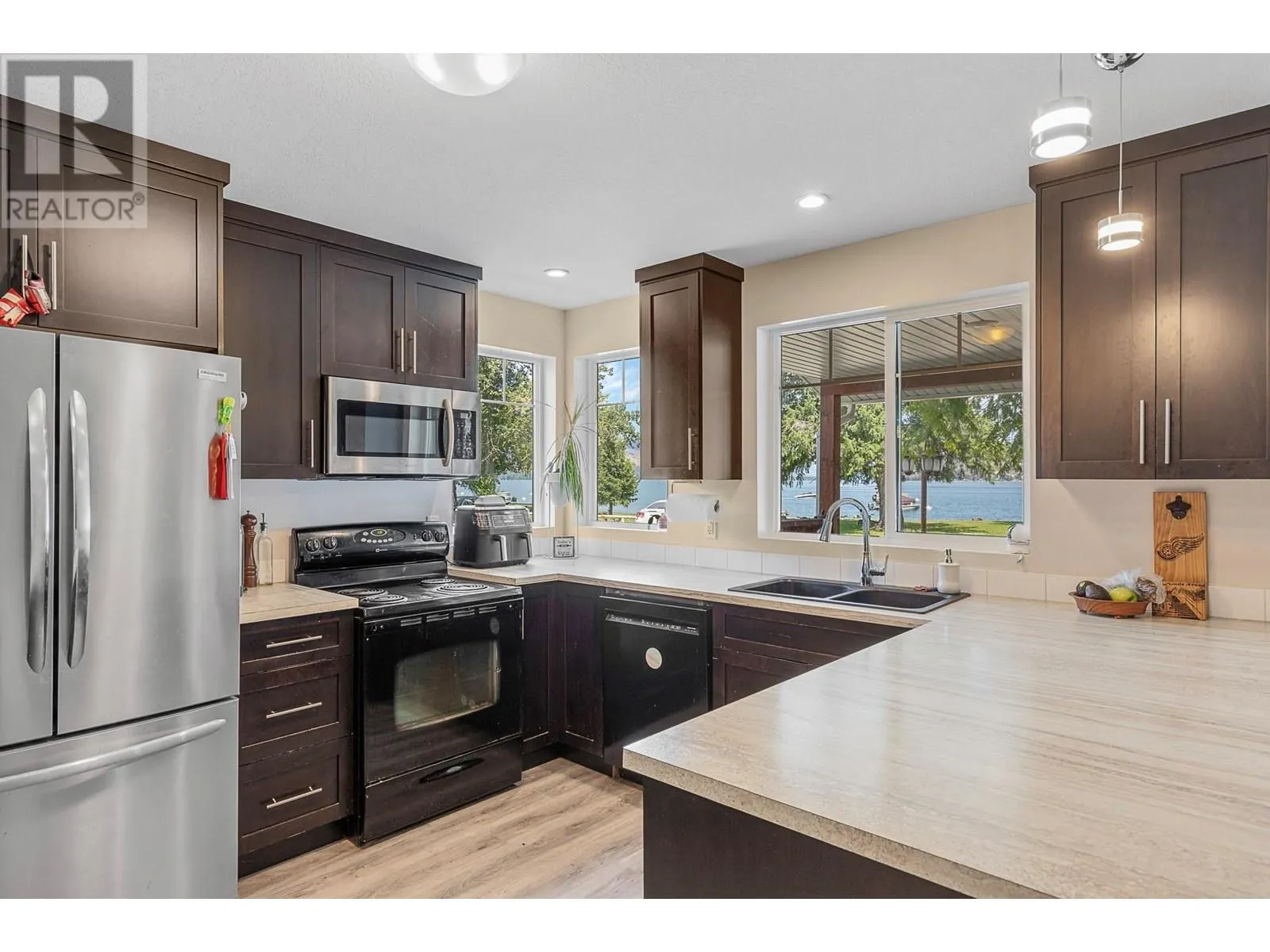 42 Lakeshore Drive