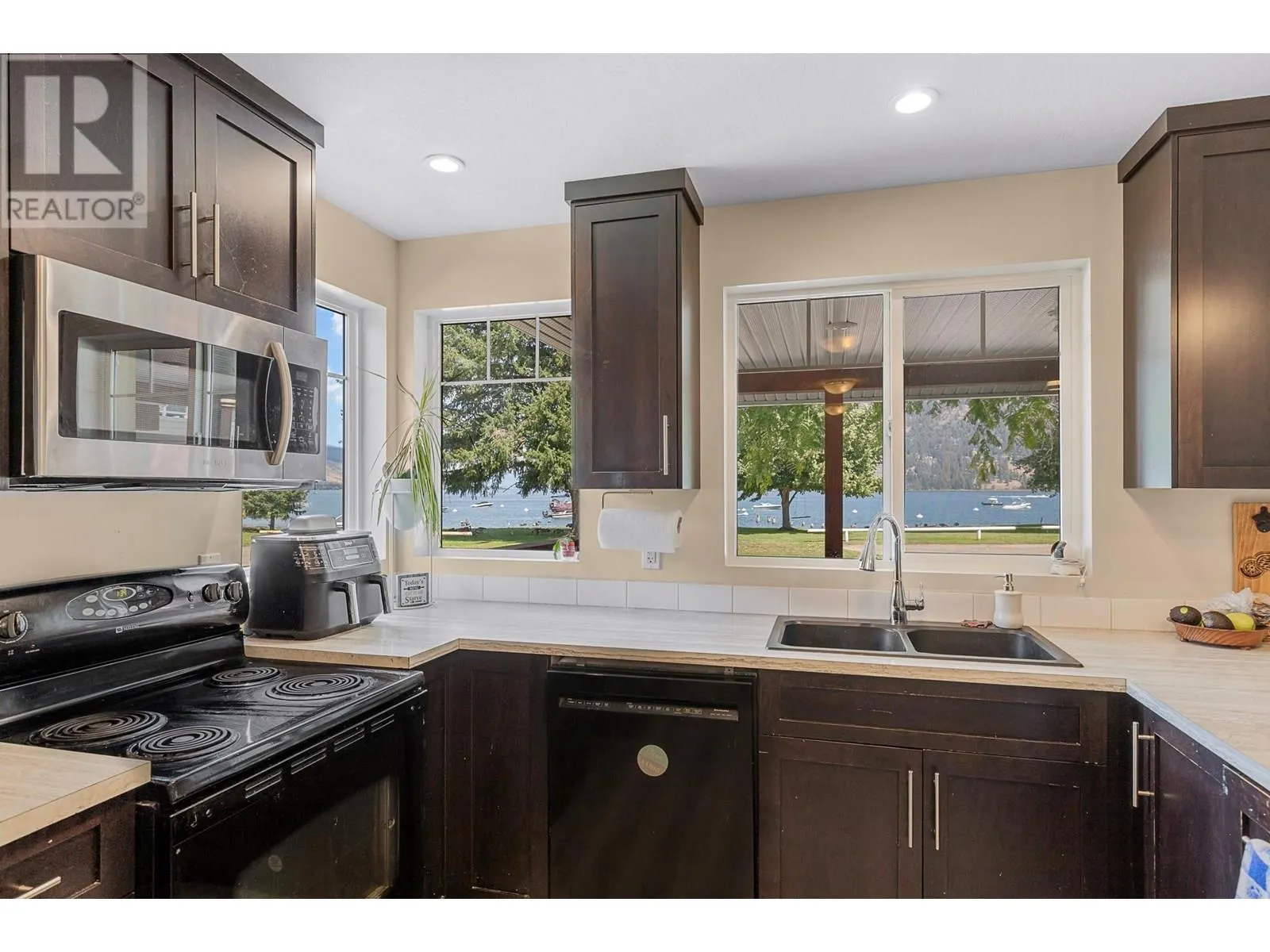 42 Lakeshore Drive