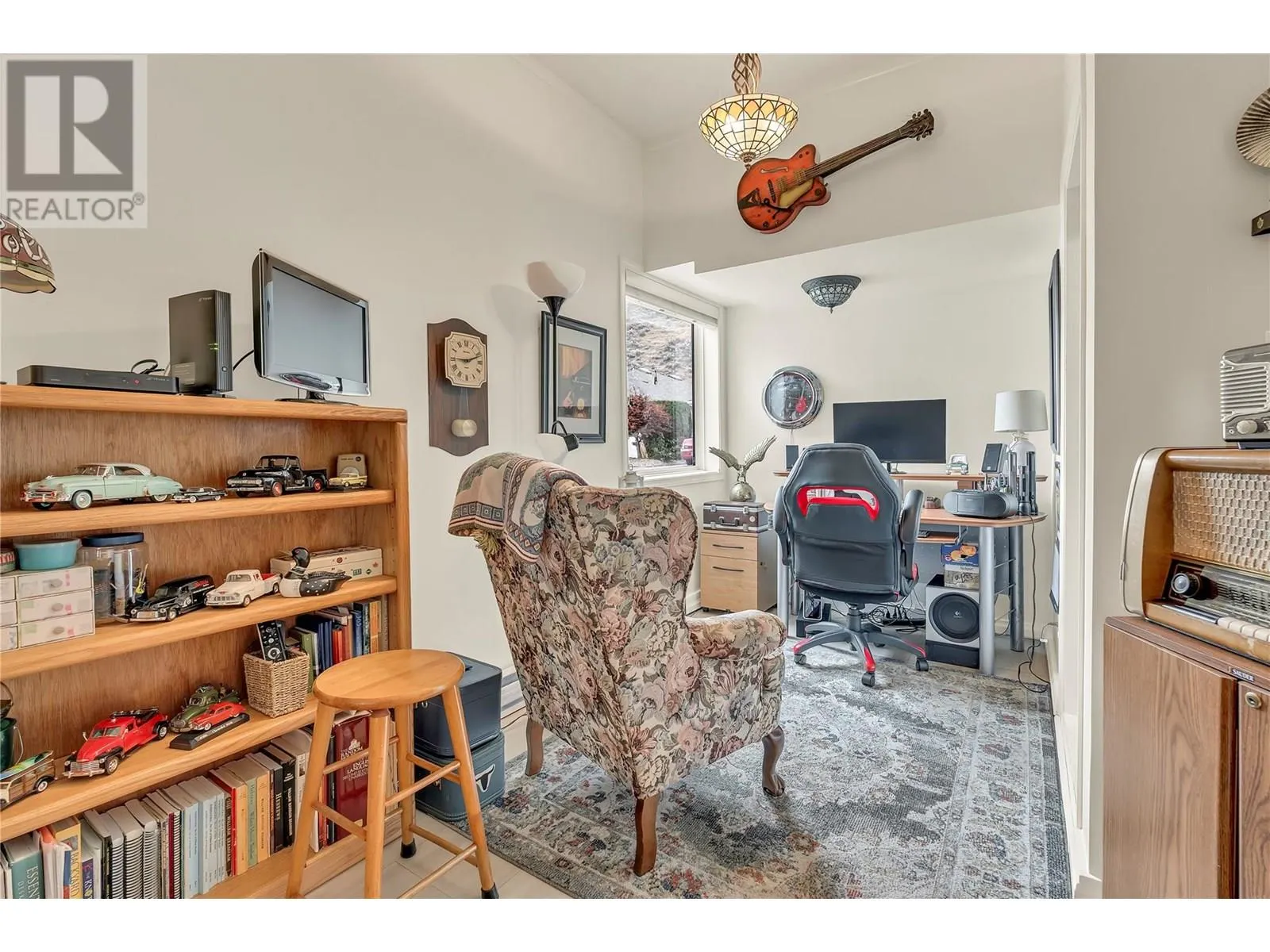 518 RED WING Drive